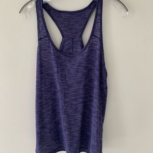 Lululemon essential tank